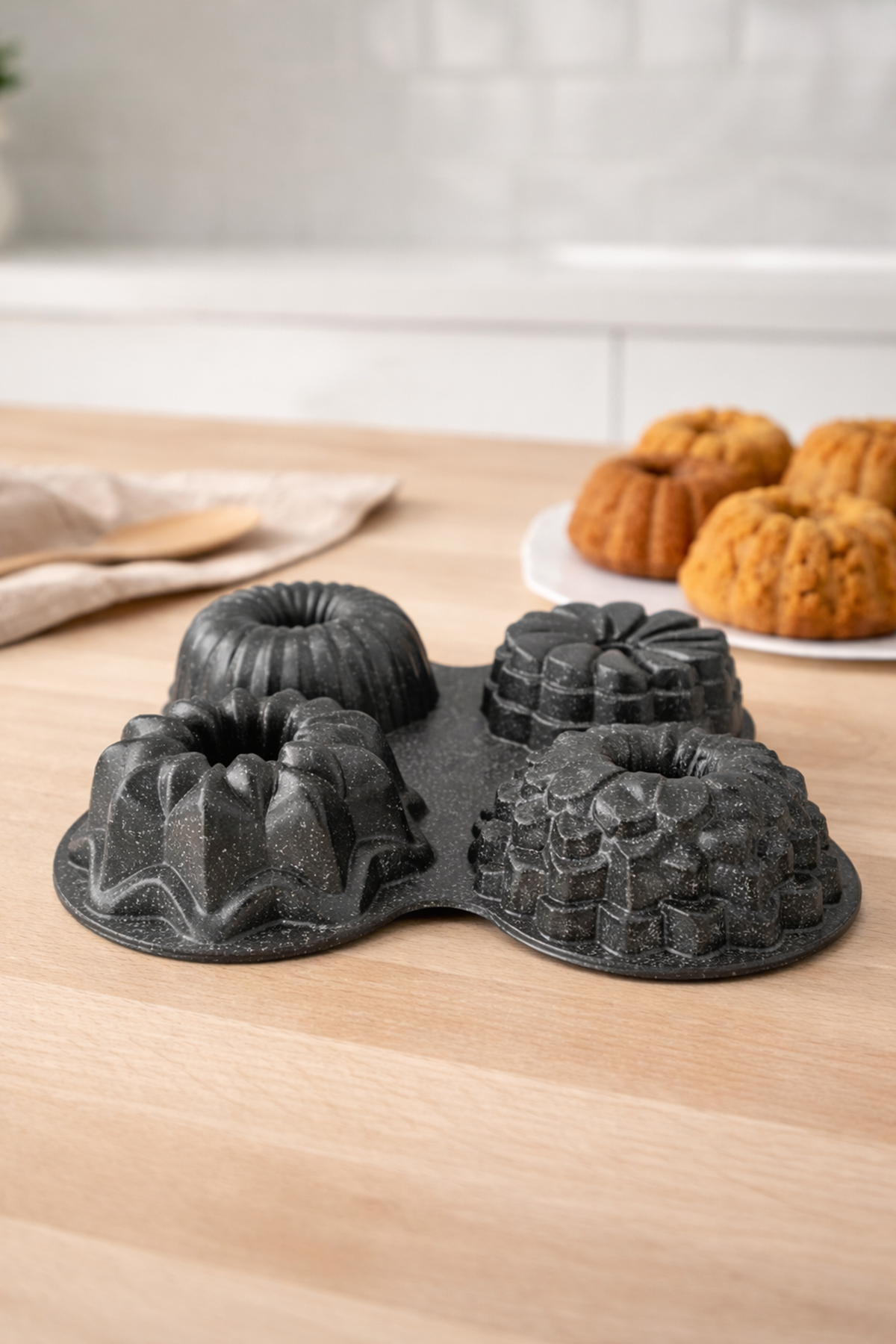 Viona 4'lü Muffin Döküm Kek Kalıbı Antrasit