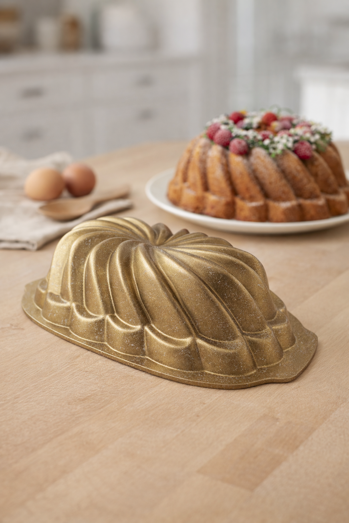 Class Baton Döküm Kek Kalıbı 28cm Gold