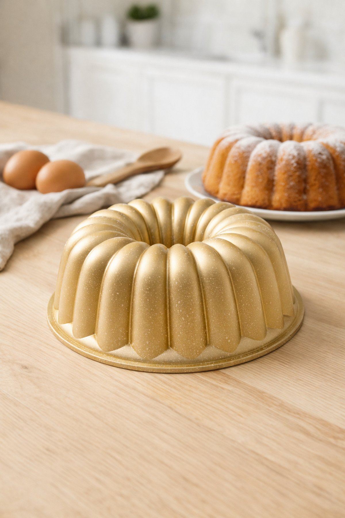 Leona Döküm Kek Kalıbı 25cm Gold