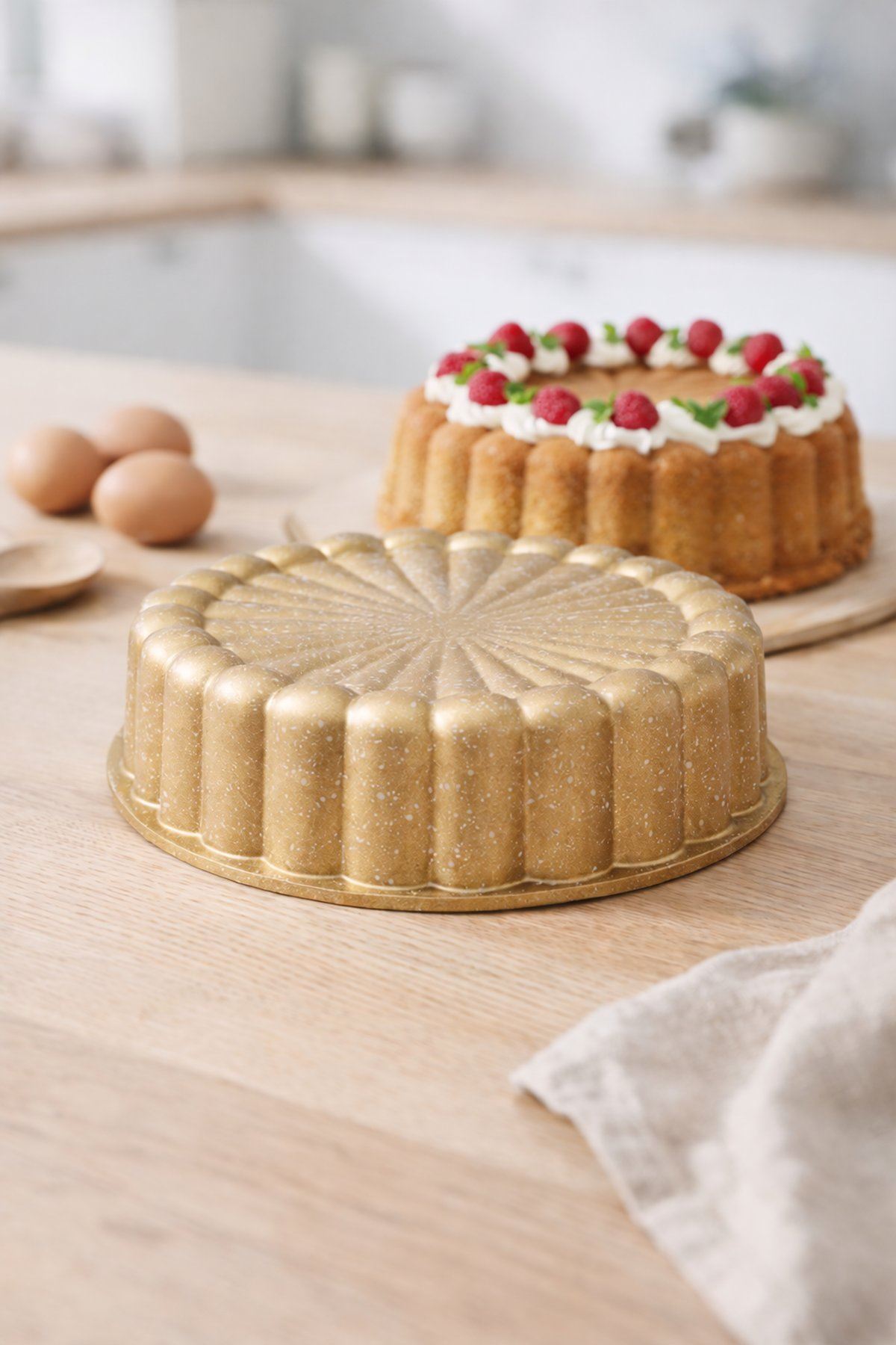 Papatya Döküm Kek Kalıbı 27cm Gold