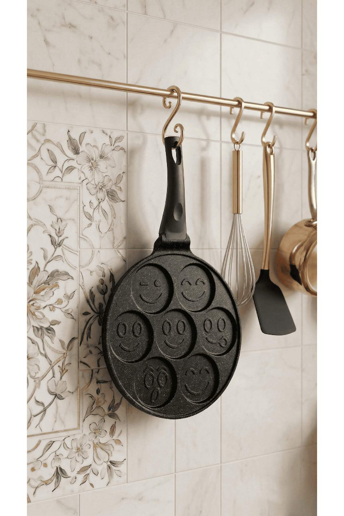 PanFace Emoji Pancake Tavası 27 cm | 7 Bölmeli Döküm Alüminyum Pankek & Kahvaltı Tavası Siyah