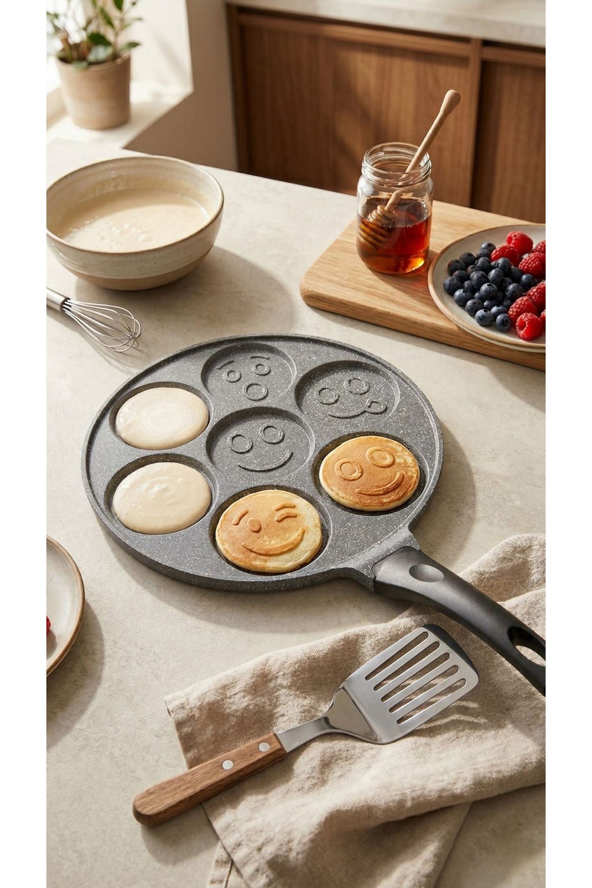 PanFace Emoji Pancake Tavası 27 cm | 7 Bölmeli Döküm Alüminyum Pankek & Kahvaltı Tavası Antrasit