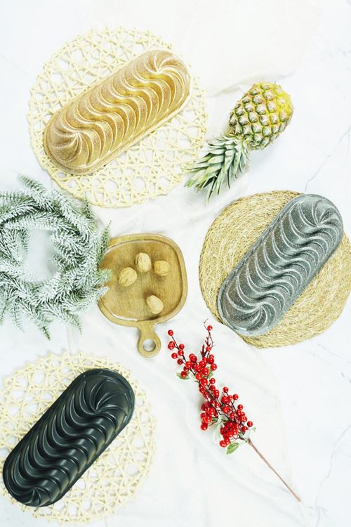 Sara Baton Döküm Kek Kalıbı 35cm Gold