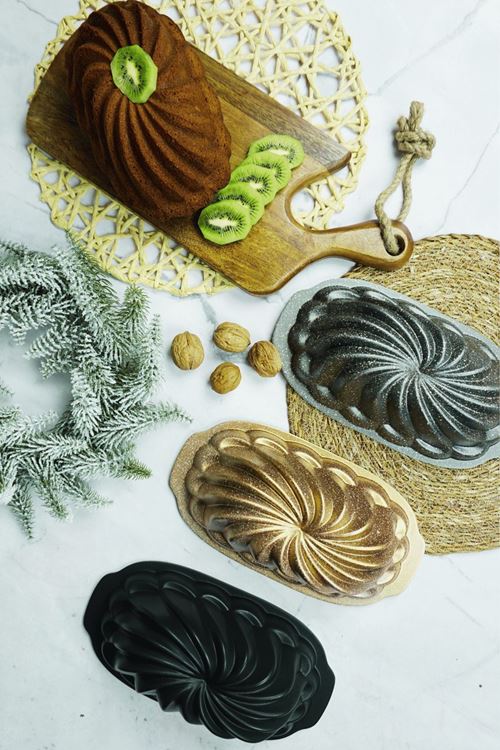 Class Baton Döküm Kek Kalıbı 28cm Gold